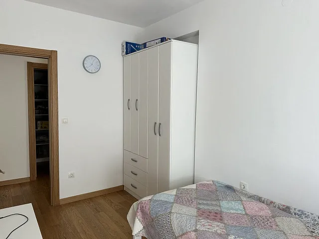 Geräumige Wohnung mit Meerblick in Rafailovići — 122 m², Garage inklusive — photo 9